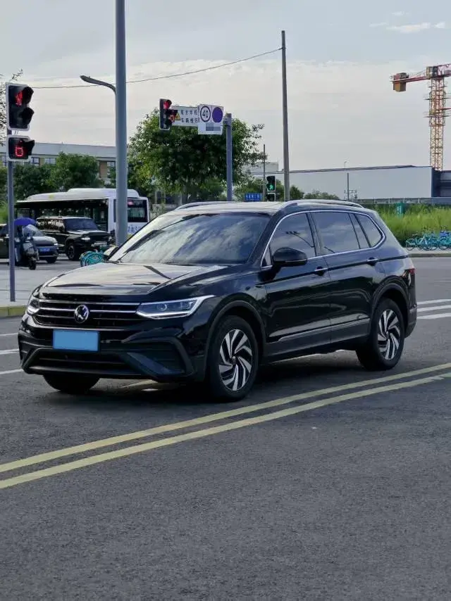 2024 Volkswagen Tiguan L 1.5T 160HP L4 7DCT