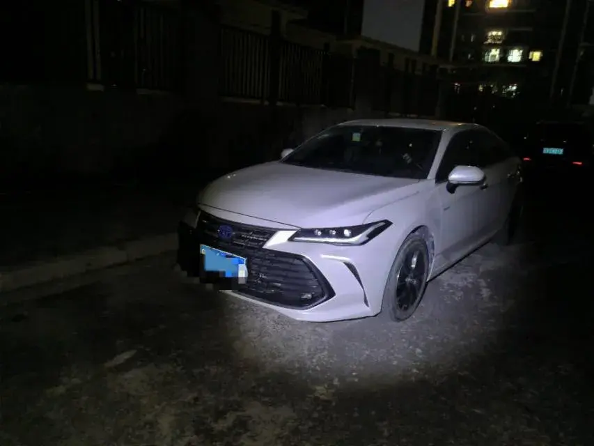 2022 Toyota Avalon 2.5L 178HP L4 E-CVT Hybrid
