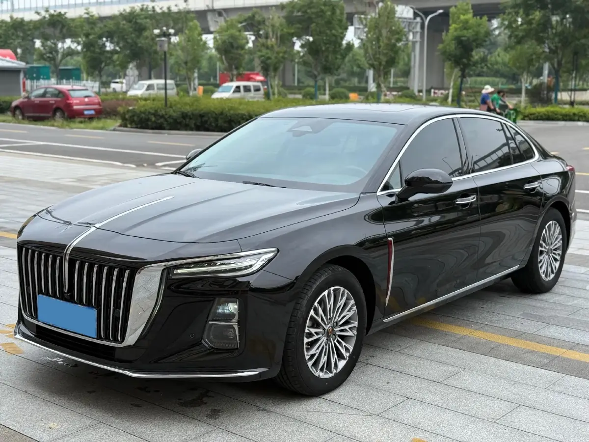 2023 HongQi H5 2.0T 224HP L4 8AT