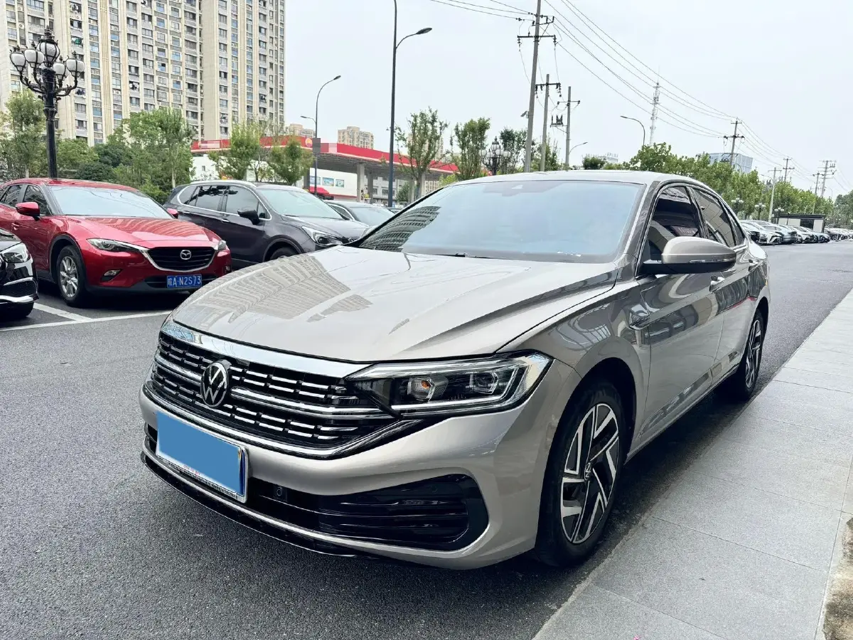 2023 Volkswagen Sagitar 1.5T 160HP L4 7DCT