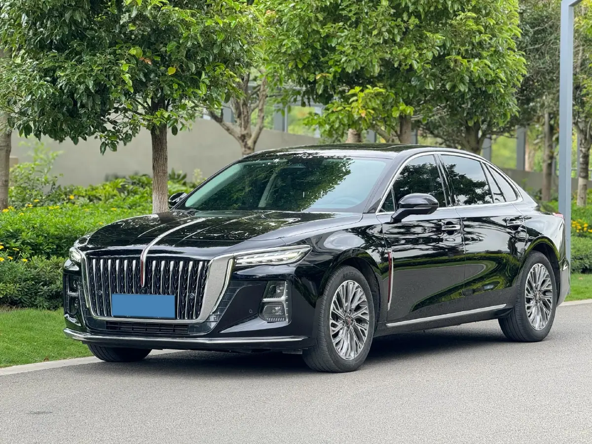 2023 HongQi H5 2.0T 224HP L4 8AT