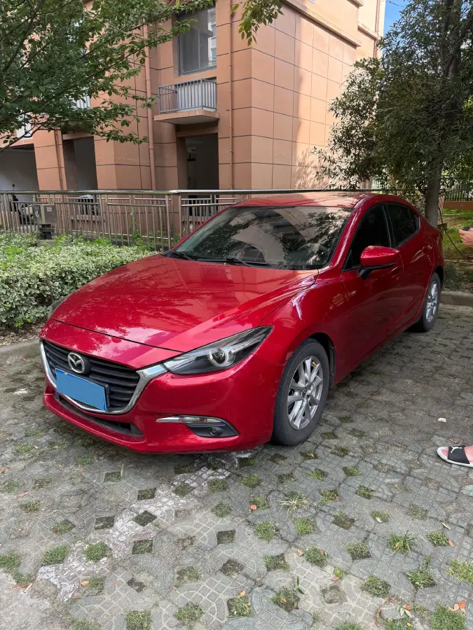 2017 Mazda 3 Axela 1.5L 117HP L4 6AT