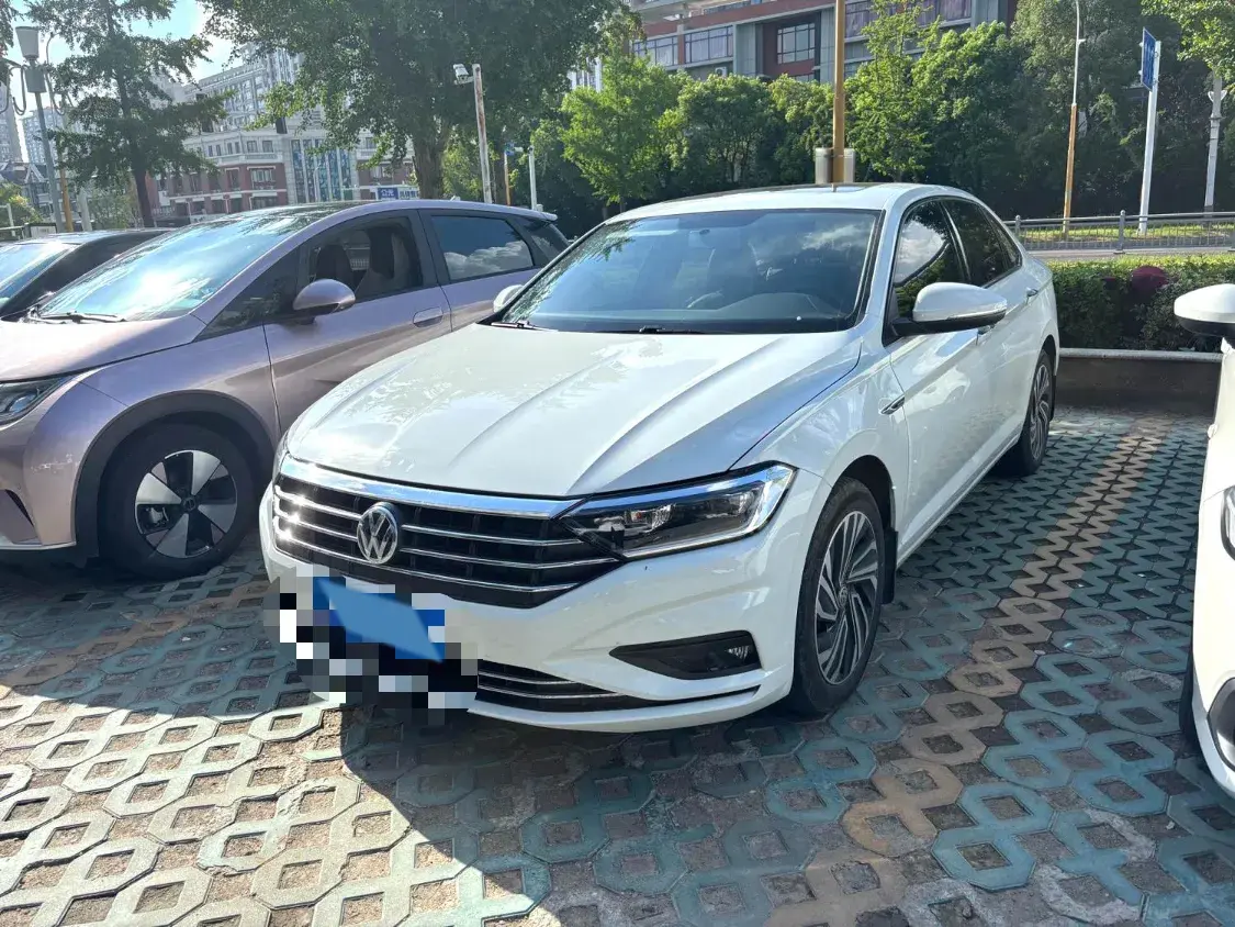 2023 Volkswagen Sagitar 1.5T 160HP L4 7DCT