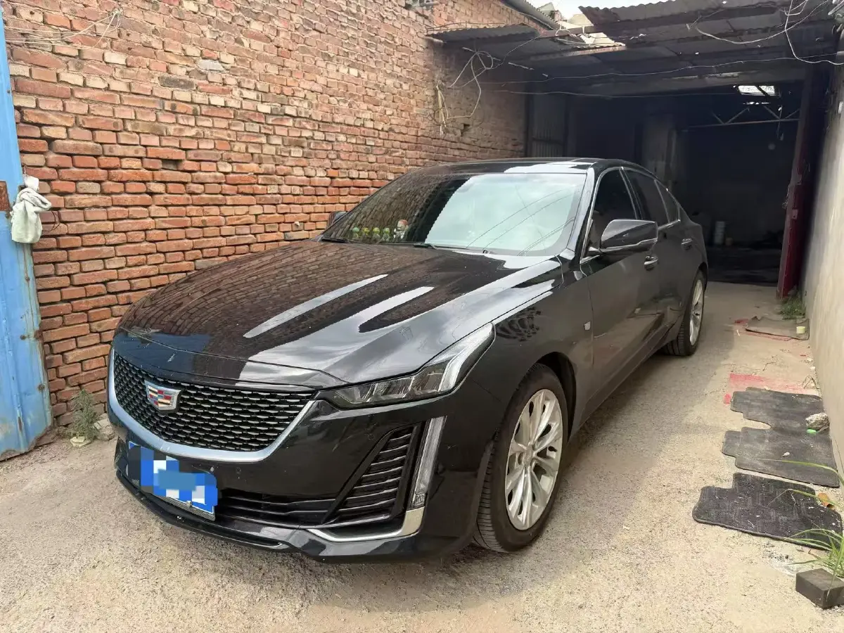 2023 Cadillac CT5 2.0T 237HP L4 10AT