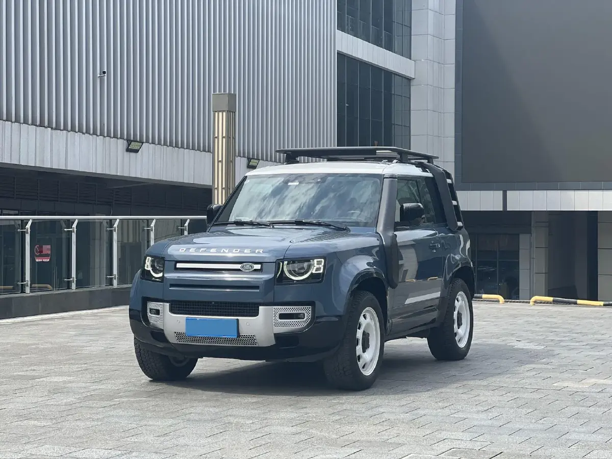 2024 Land Rover Defender 3.0T 400HP L6 8AT