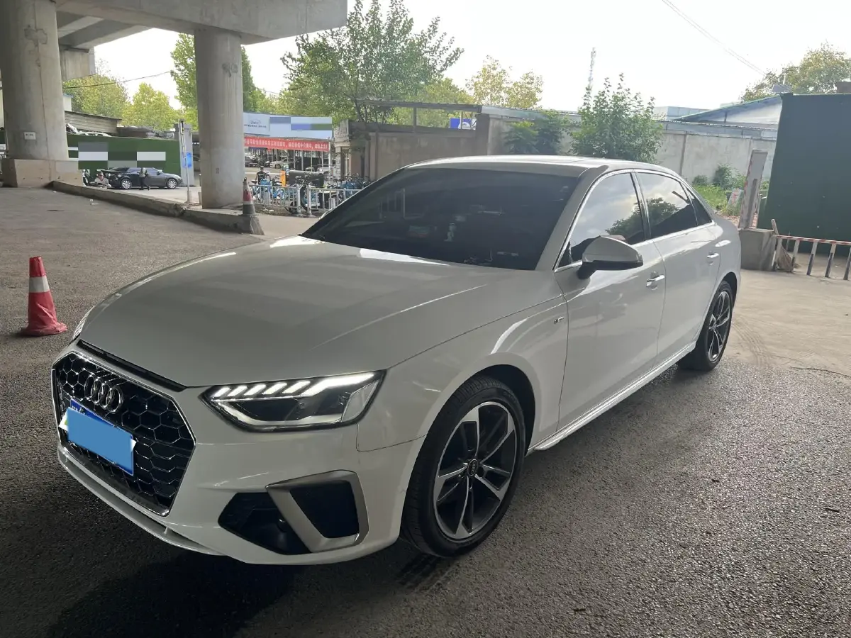 2024 Audi A4L 2.0T 190HP L4 7DCT