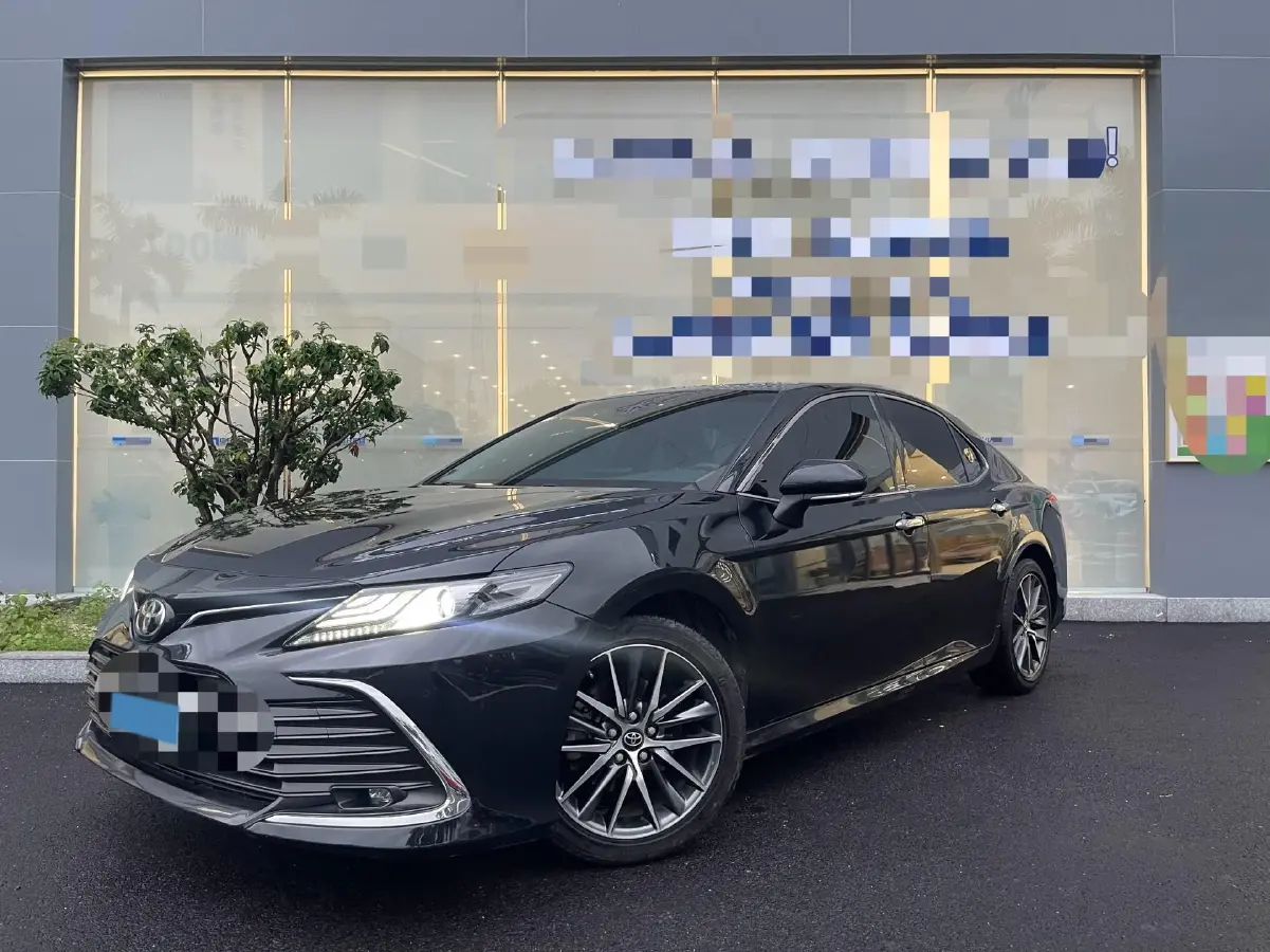 2021 Toyota Camry 2.5L 209HP L4 8AT