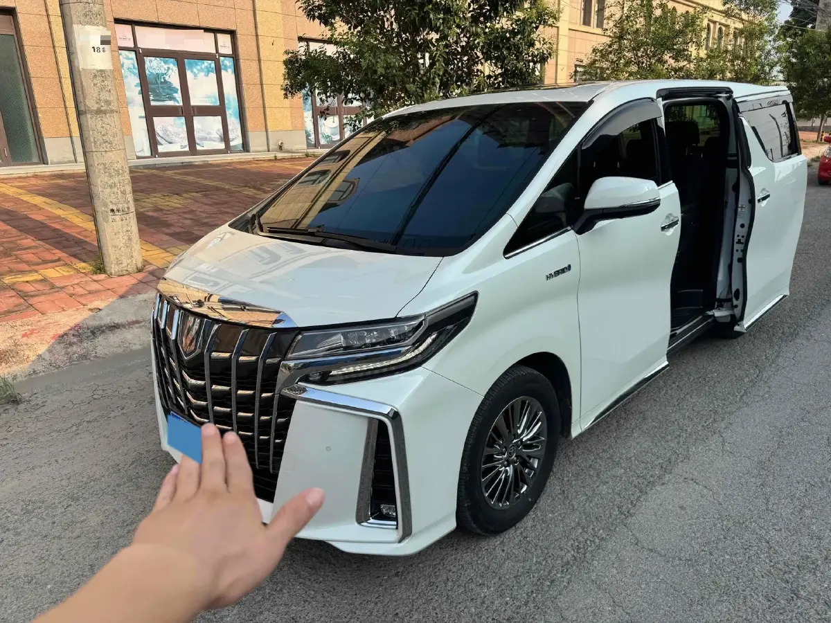 2020 Toyota Alphard 2.5L 117HP L4 E-CVT Hybrid