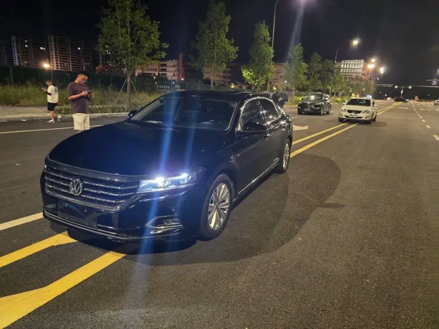 2019 Volkswagen Passat 2.0T 186HP L4 7DCT