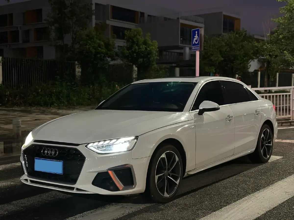 2020 Audi A4L 2.0T 190HP L4 7DCT