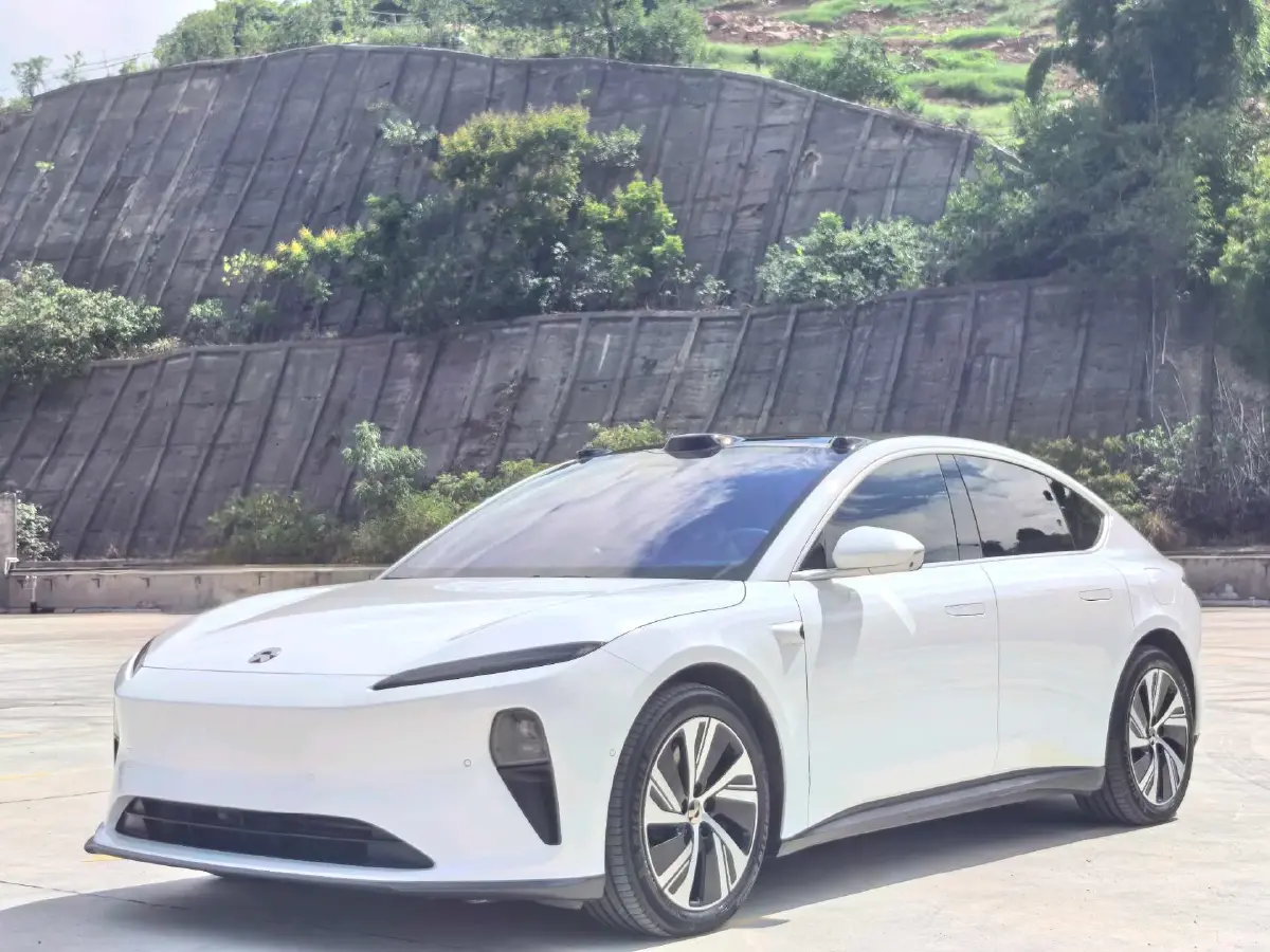 2024 NIO ET5 BEV 75KWH