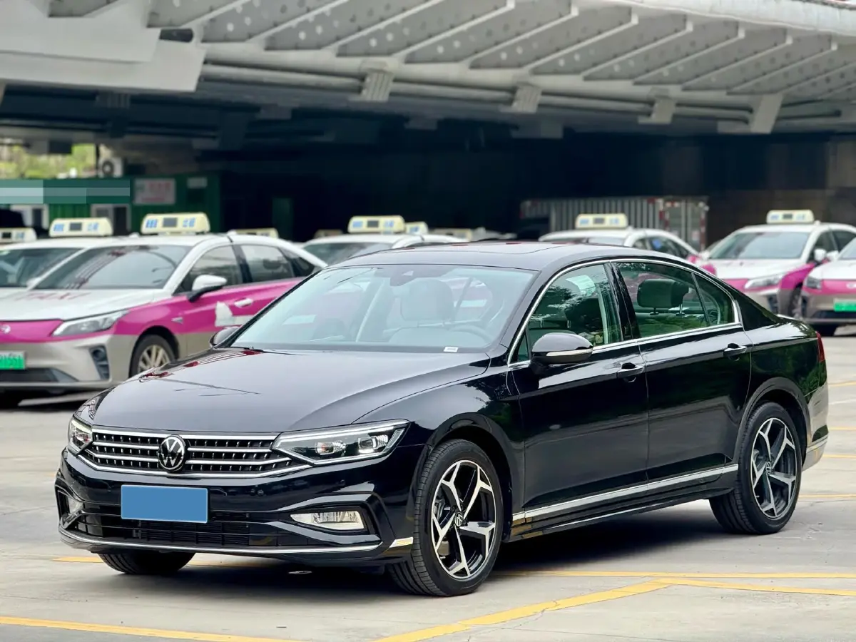 2025 Volkswagen Magotan 2.0T 186HP L4 7DCT