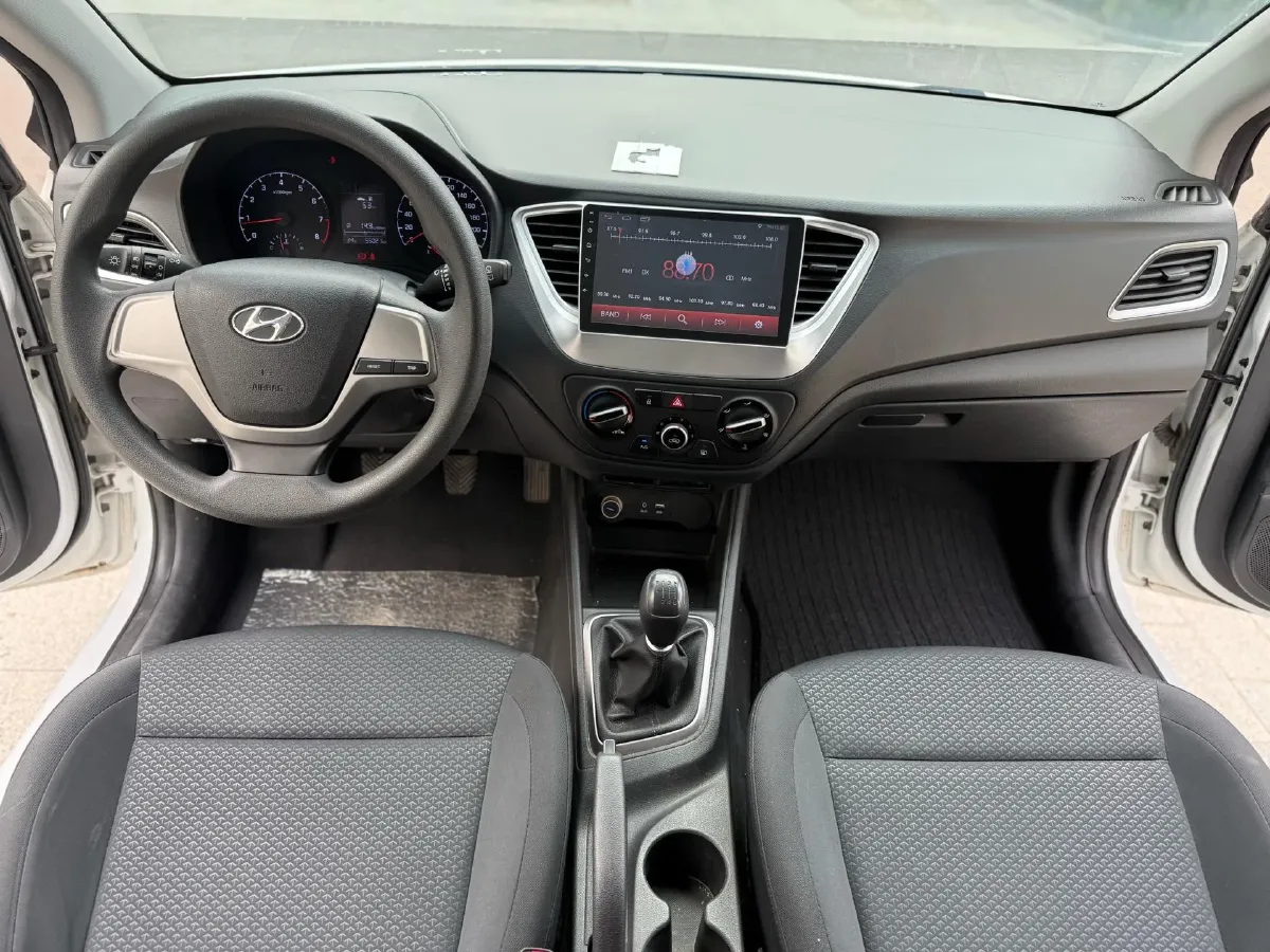 2017 Hyundai Verna RV 1.4L 100HP L4 6MT,autocango,china used car exporter,china ev exporter,chinese used car exporter,chinese used ev exporter