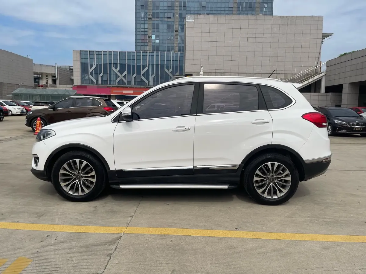2017 Chery Tiggo 5 1.5T 152HP L4 5MT,autocango,china used car exporter,china ev exporter,chinese used car exporter,chinese used ev exporter