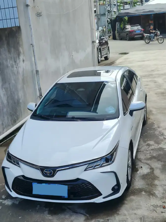 2024 Toyota Corolla 1.8L 98HP L4 E-CVT Hybrid