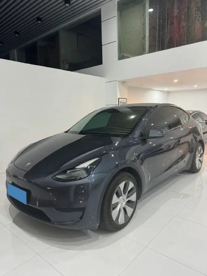 2022 Tesla Model Y BEV 60KWH