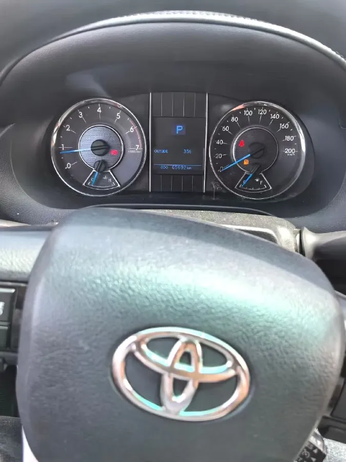 2015 Toyota Fortuner 2.7L 159HP L4 4AT,autocango,china used car exporter,china ev exporter,chinese used car exporter,chinese used ev exporter