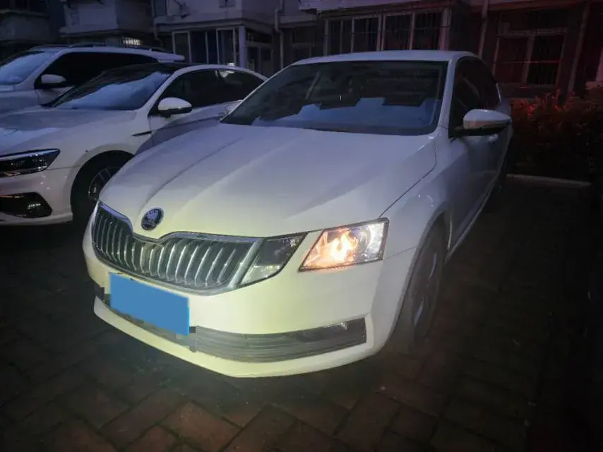 2022 Skoda Octavia 1.5L 113HP L4 6AT
