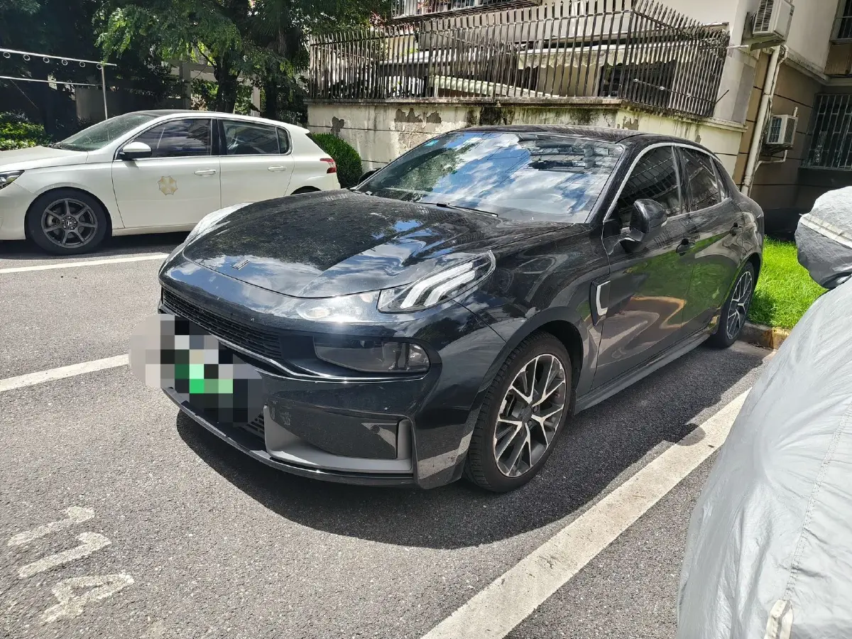 2021 LYNK&CO 03 New Energy 1.5T 180HP L3 7DCT PHEV 9.4KWH