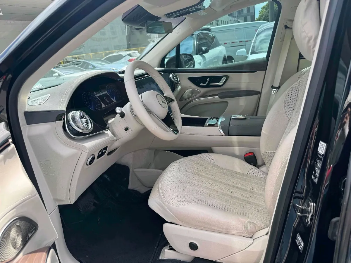 2023 Mercedes-Benz EQS SUV BEV 111.8KWH,autocango,china used car exporter,china ev exporter,chinese used car exporter,chinese used ev exporter