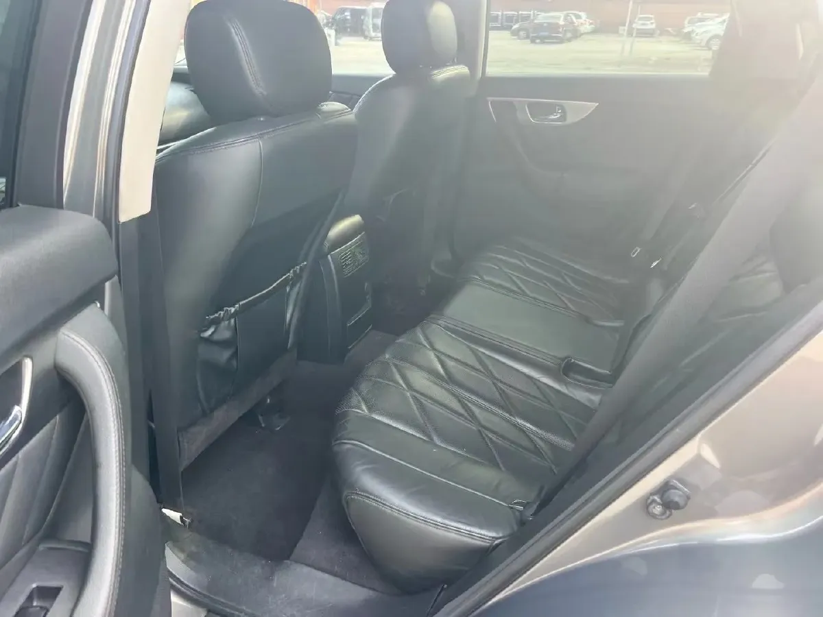 2009 Infiniti FX 3.5L 307HP V6 7AT,autocango,china used car exporter,china ev exporter,chinese used car exporter,chinese used ev exporter
