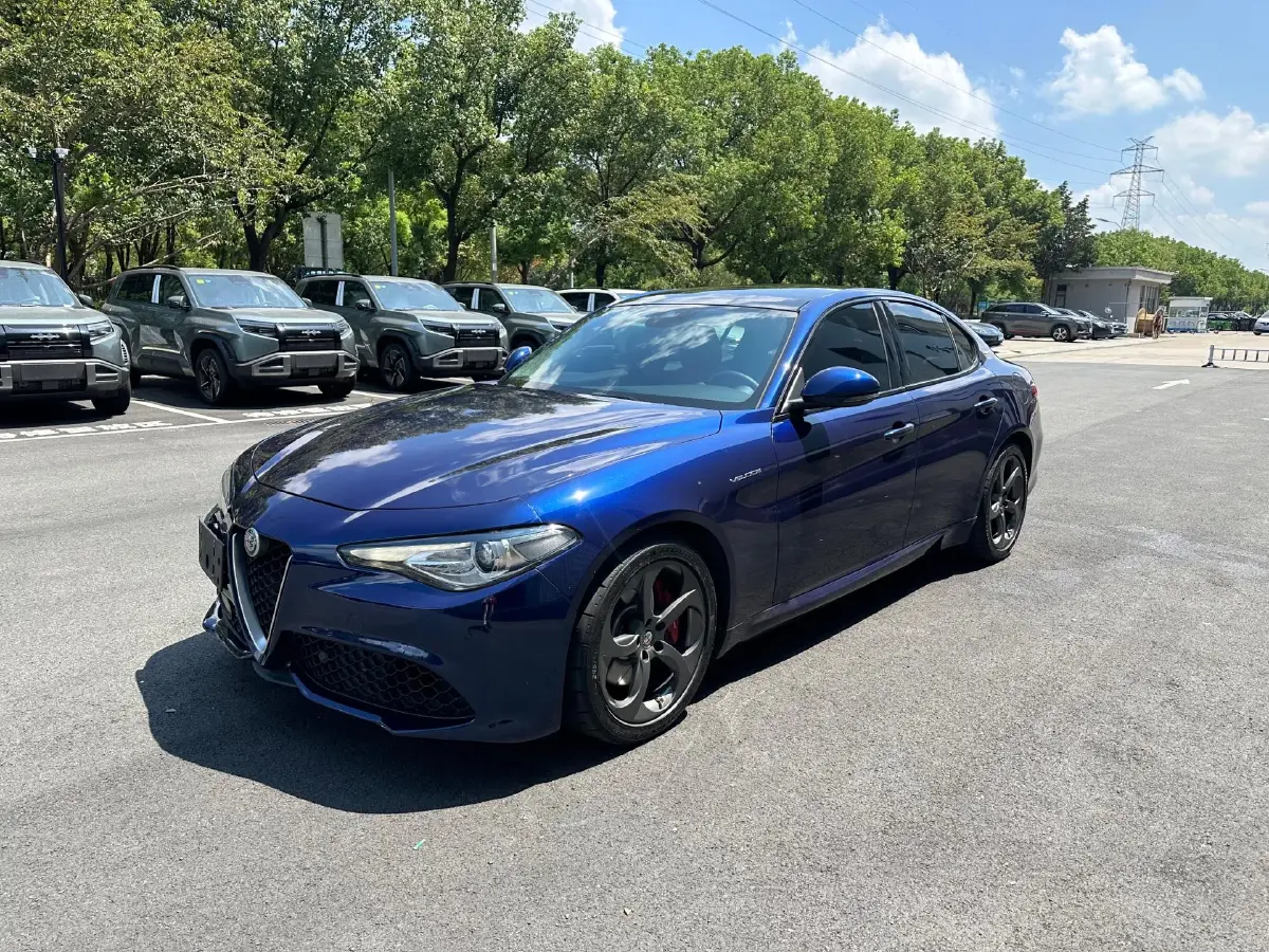 2020 Alfa Romeo Giulia 2.0T 280HP L4 8AT