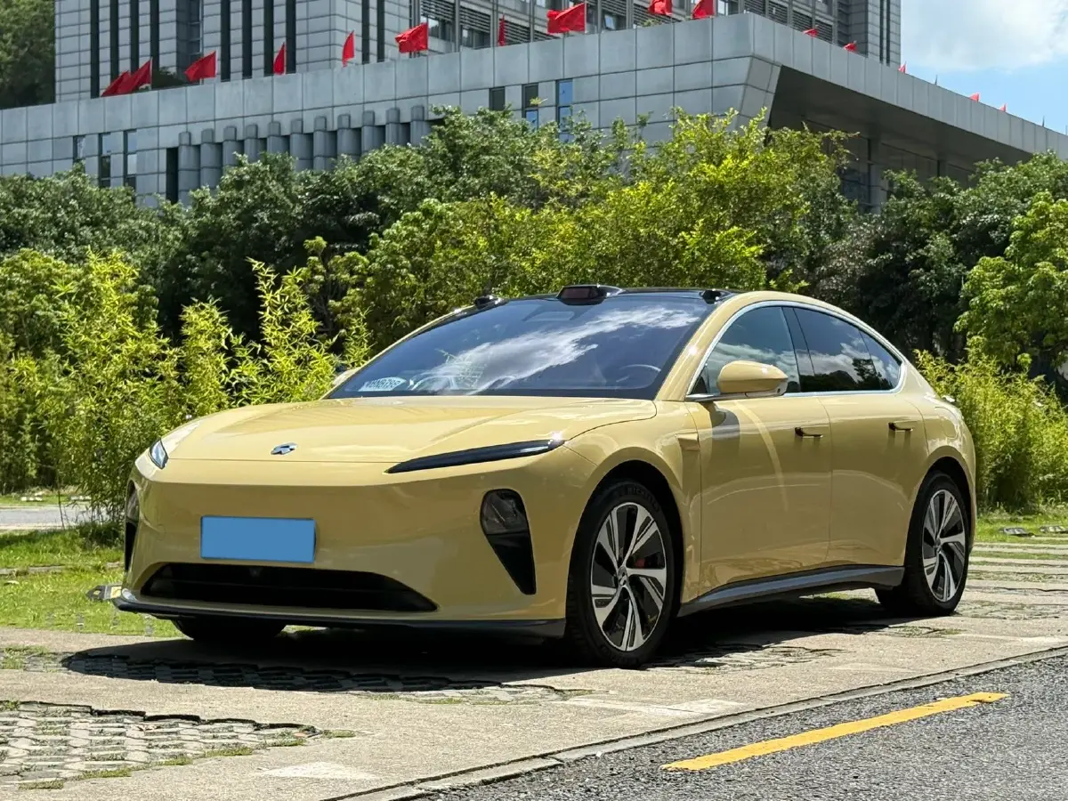 2022 NIO ET5 BEV 75KWH