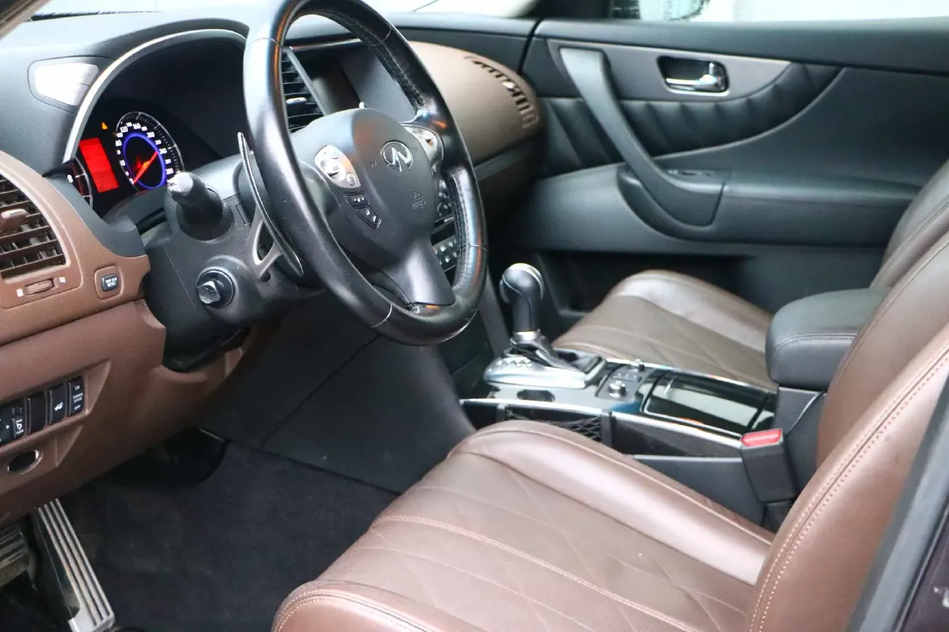 2011 Infiniti FX 3.5L 332HP V6 7AT,autocango,china used car exporter,china ev exporter,chinese used car exporter,chinese used ev exporter