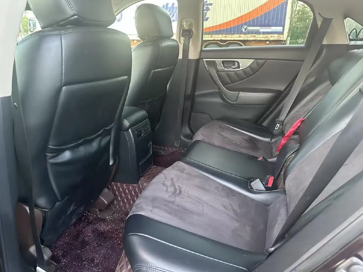 2010 Infiniti FX 3.5L 332HP V6 7AT,autocango,china used car exporter,china ev exporter,chinese used car exporter,chinese used ev exporter