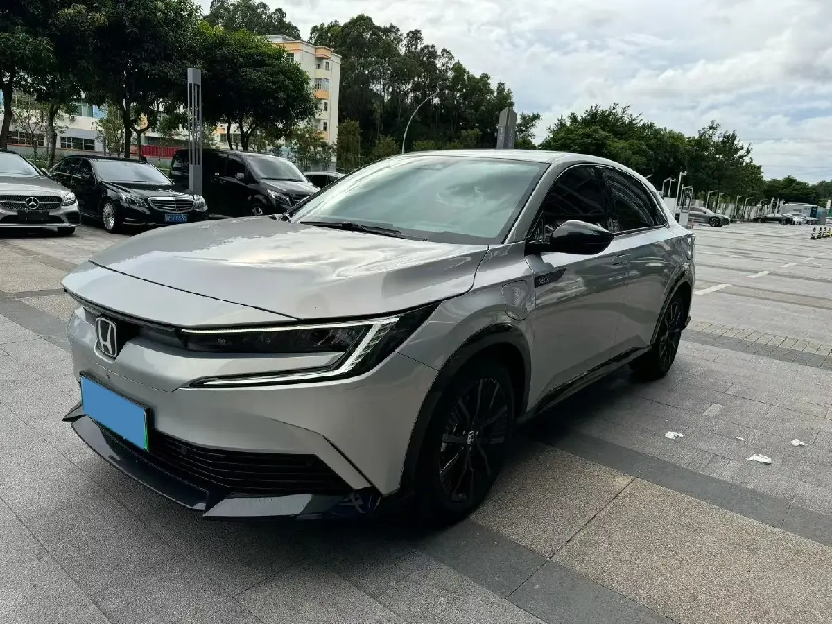 2024 Honda e:NP2 BEV 68.8KWH