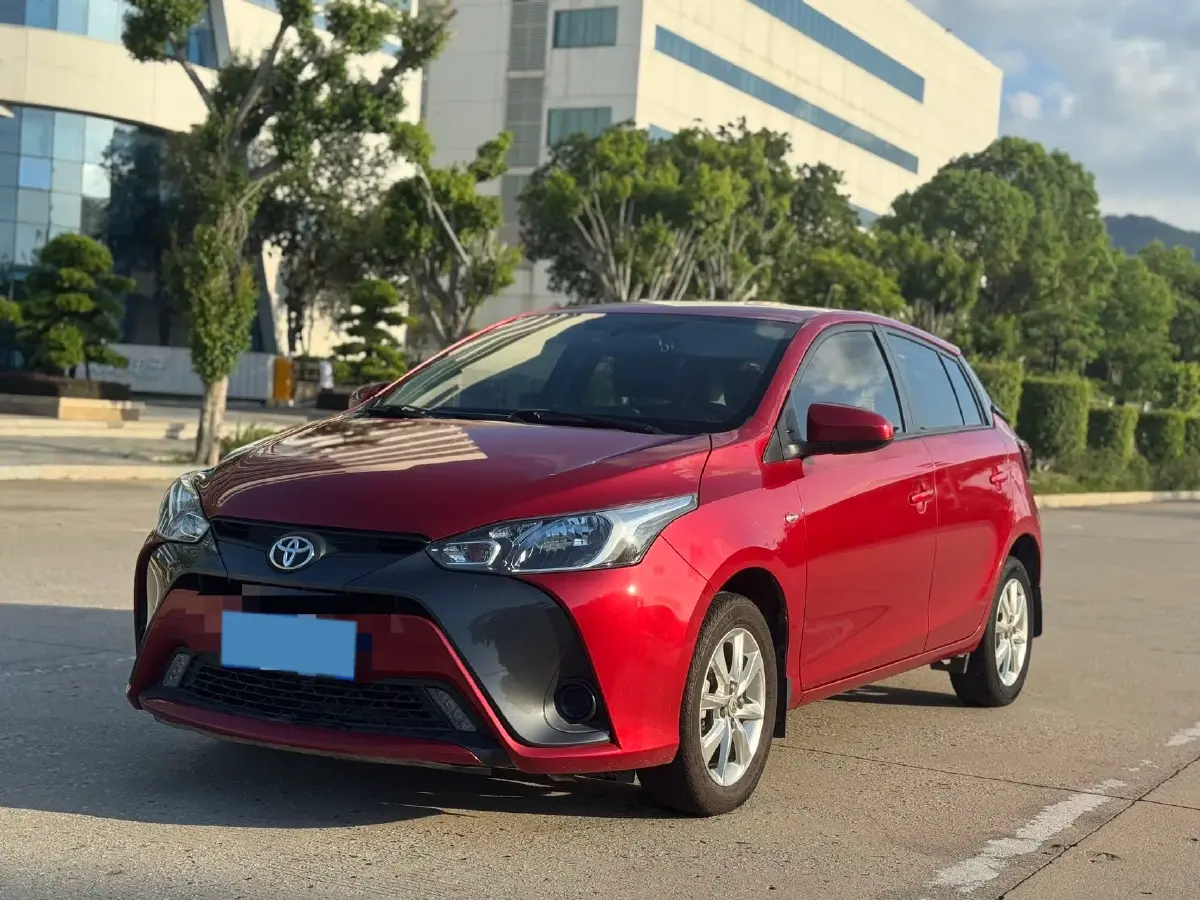 2017 Toyota Yaris L 1.5L 107HP L4 CVT