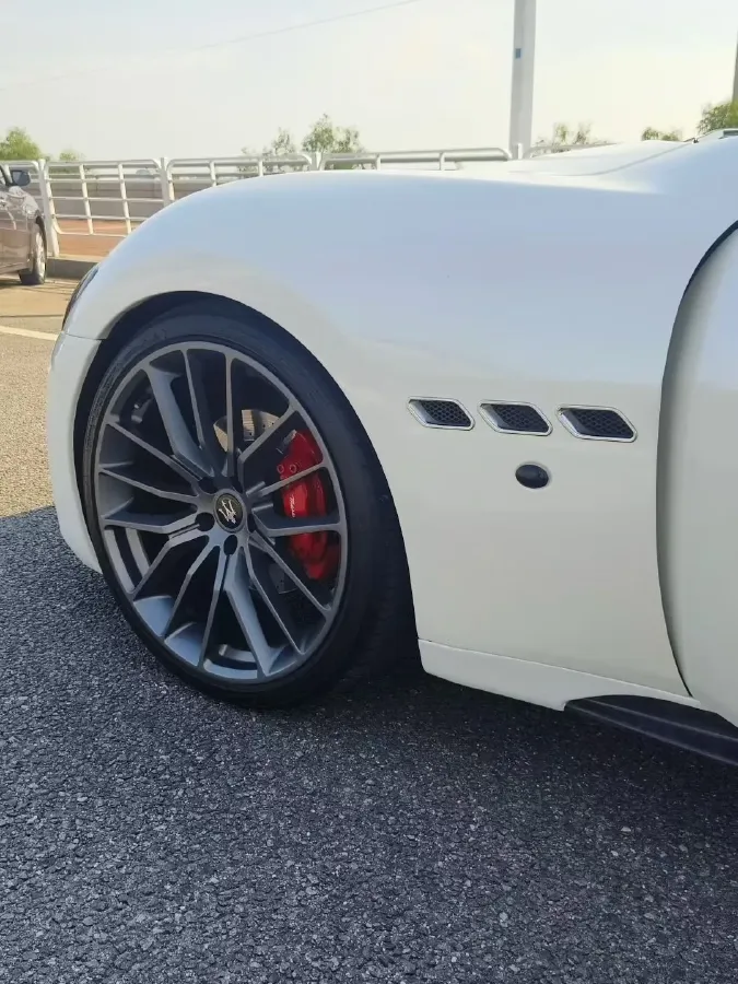 2007 Maserati GranTurismo 4.2L 405HP V8 6AT,autocango,china used car exporter,china ev exporter,chinese used car exporter,chinese used ev exporter