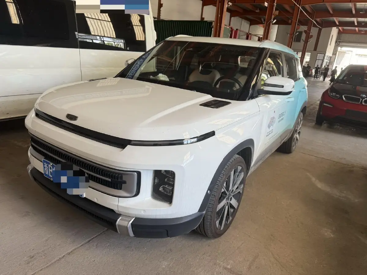 2022 LYNK&CO 06 EM-P 1.5T 177HP L3 7DCT PHEV 15.5KWH