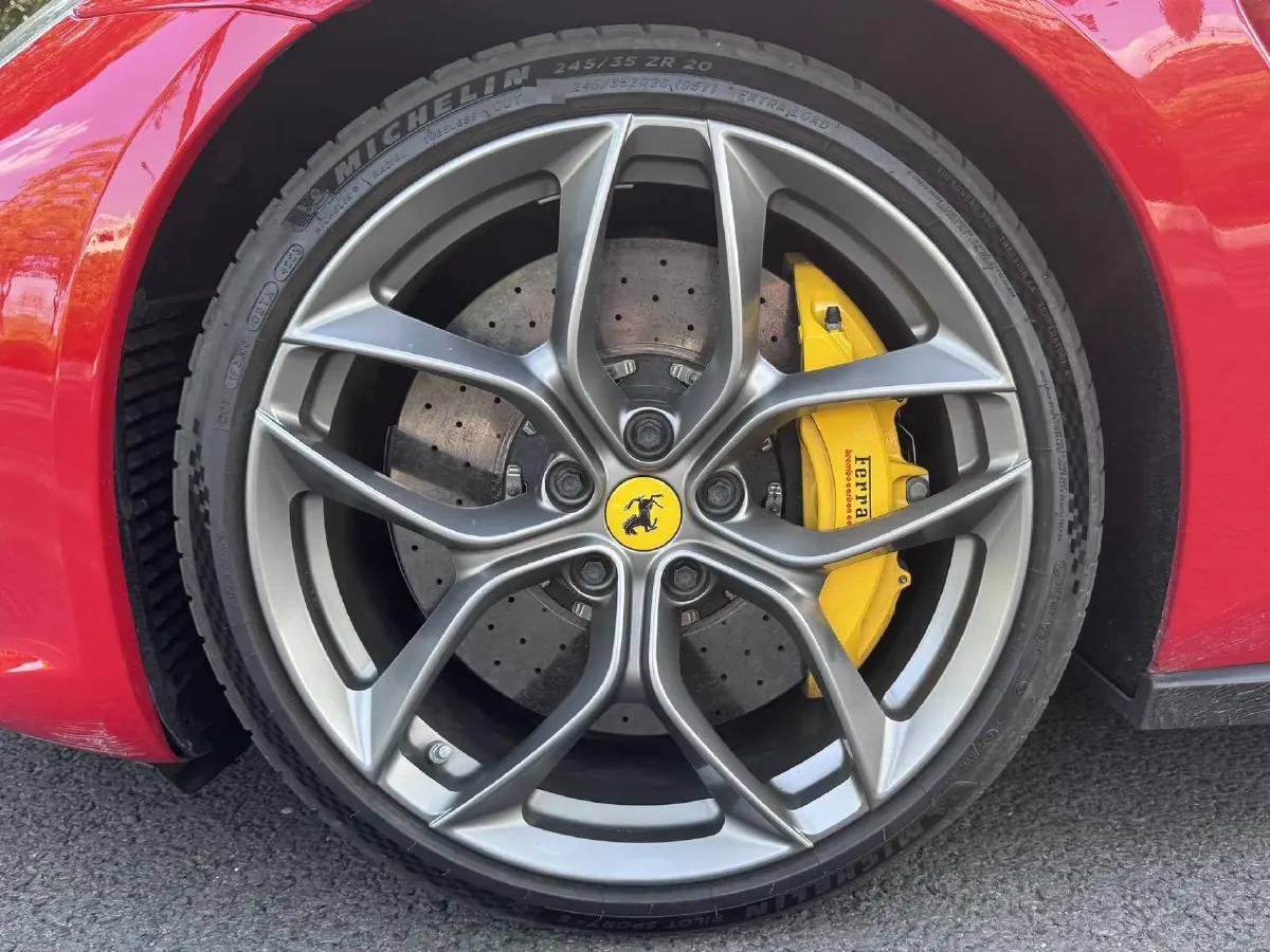 2017 Ferrari GTC4 Lusso 3.9T 609HP V8 7DCT,autocango,china used car exporter,china ev exporter,chinese used car exporter,chinese used ev exporter