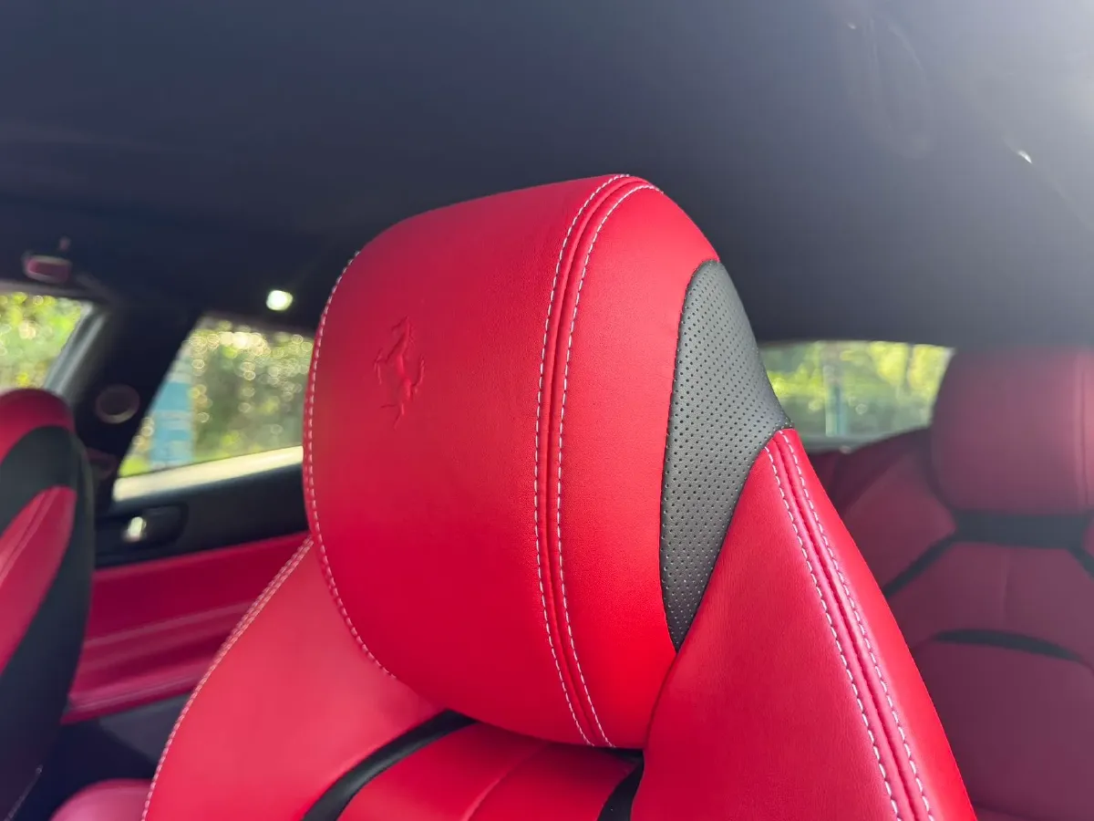 2017 Ferrari GTC4 Lusso 3.9T 609HP V8 7DCT,autocango,china used car exporter,china ev exporter,chinese used car exporter,chinese used ev exporter