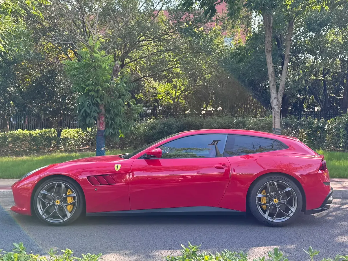 2017 Ferrari GTC4 Lusso 3.9T 609HP V8 7DCT,autocango,china used car exporter,china ev exporter,chinese used car exporter,chinese used ev exporter