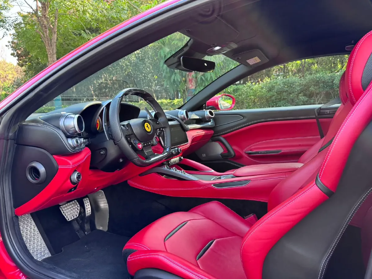 2017 Ferrari GTC4 Lusso 3.9T 609HP V8 7DCT,autocango,china used car exporter,china ev exporter,chinese used car exporter,chinese used ev exporter