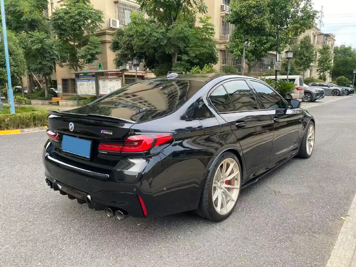 2021 BMW M5 4.4T 600HP V8 8AT,autocango,china used car exporter,china ev exporter,chinese used car exporter,chinese used ev exporter
