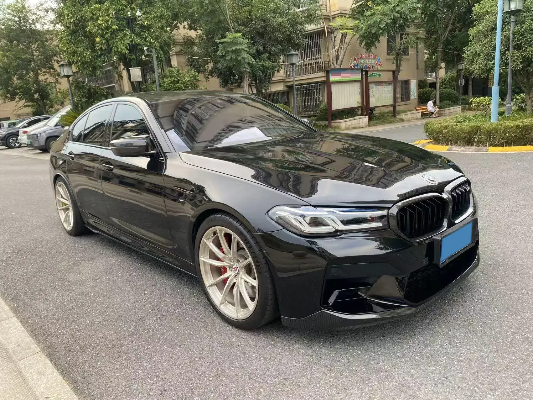 2021 BMW M5 thumbnail 3