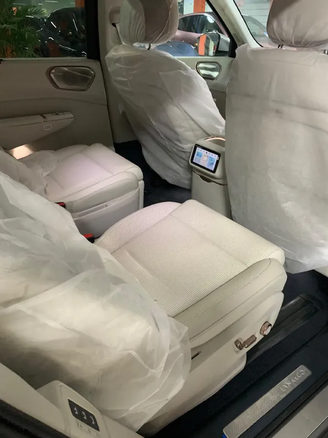 2025 LYNK&CO 900 2.0T 254HP L4 3DHT PHEV,autocango,china used car exporter,china ev exporter,chinese used car exporter,chinese used ev exporter