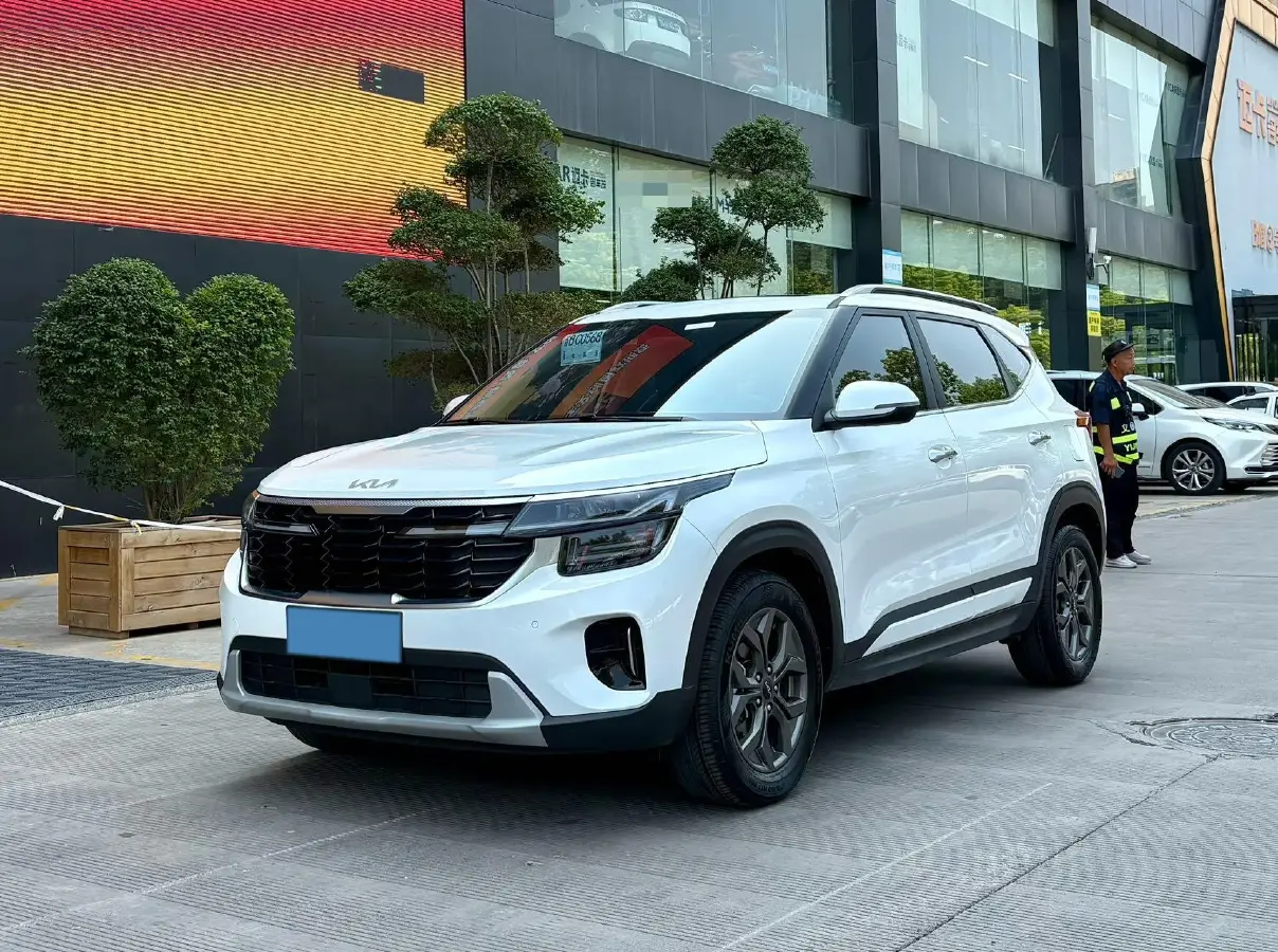 2023 Kia Seltos 1.5L 115HP L4 CVT