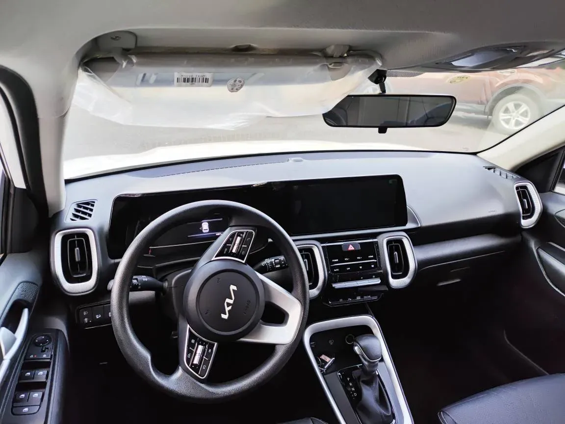 2024 Kia Sonet 1.5L 115HP L4 CVT,autocango,china used car exporter,china ev exporter,chinese used car exporter,chinese used ev exporter