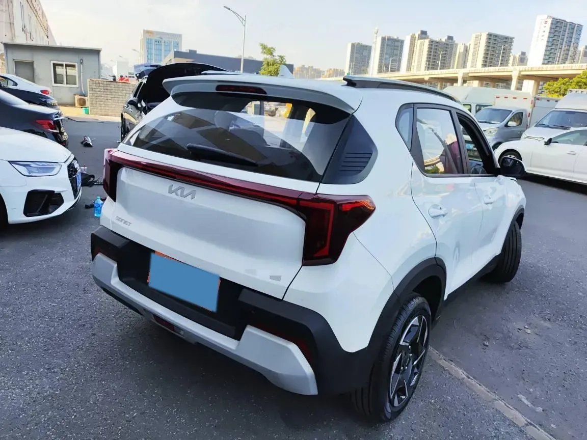 2024 Kia Sonet 1.5L 115HP L4 CVT,autocango,china used car exporter,china ev exporter,chinese used car exporter,chinese used ev exporter