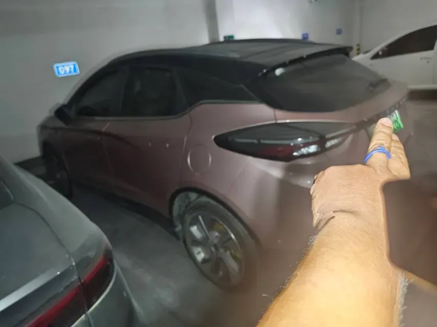 2022 Geometry M6 BEV 70KWH,autocango,china used car exporter,china ev exporter,chinese used car exporter,chinese used ev exporter