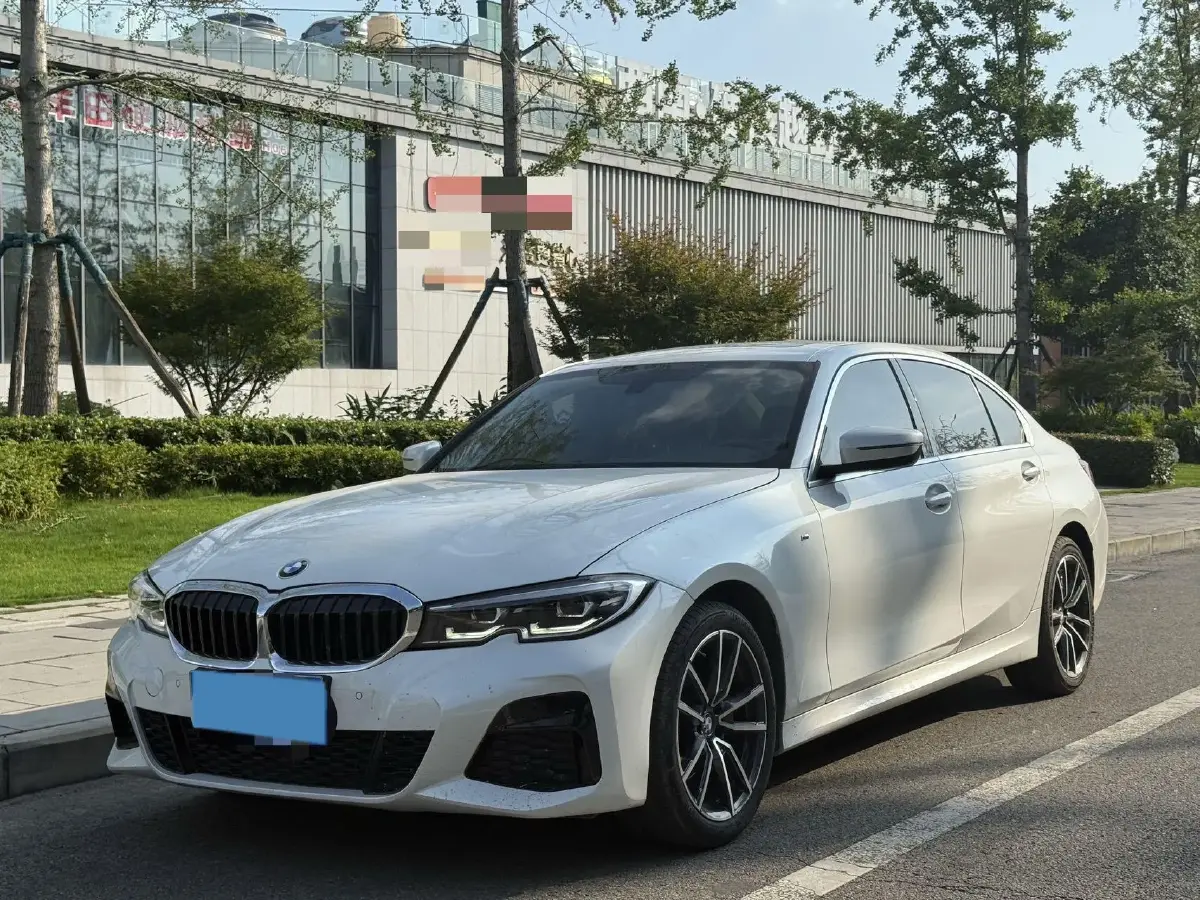 2022 BMW 3 Series 2.0T 156HP L4 8AT