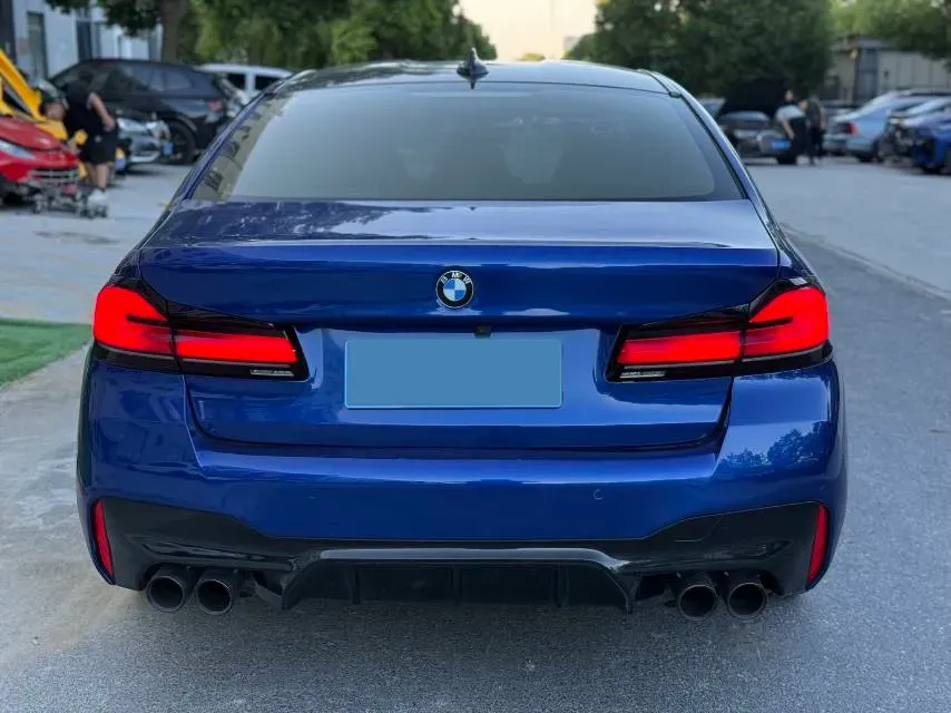 2021 BMW M5 4.4T 600HP V8 8AT,autocango,china used car exporter,china ev exporter,chinese used car exporter,chinese used ev exporter