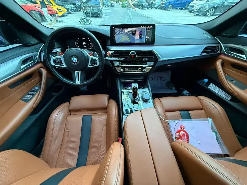 2021 BMW M5 4.4T 600HP V8 8AT,autocango,china used car exporter,china ev exporter,chinese used car exporter,chinese used ev exporter