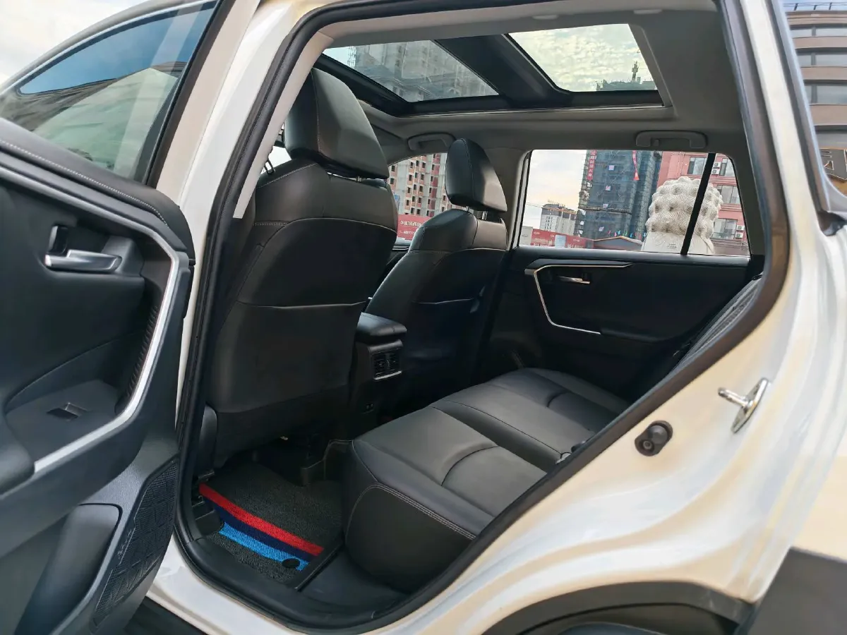 2020 Toyota RAV4 2.0L 171HP L4 CVT,autocango,china used car exporter,china ev exporter,chinese used car exporter,chinese used ev exporter