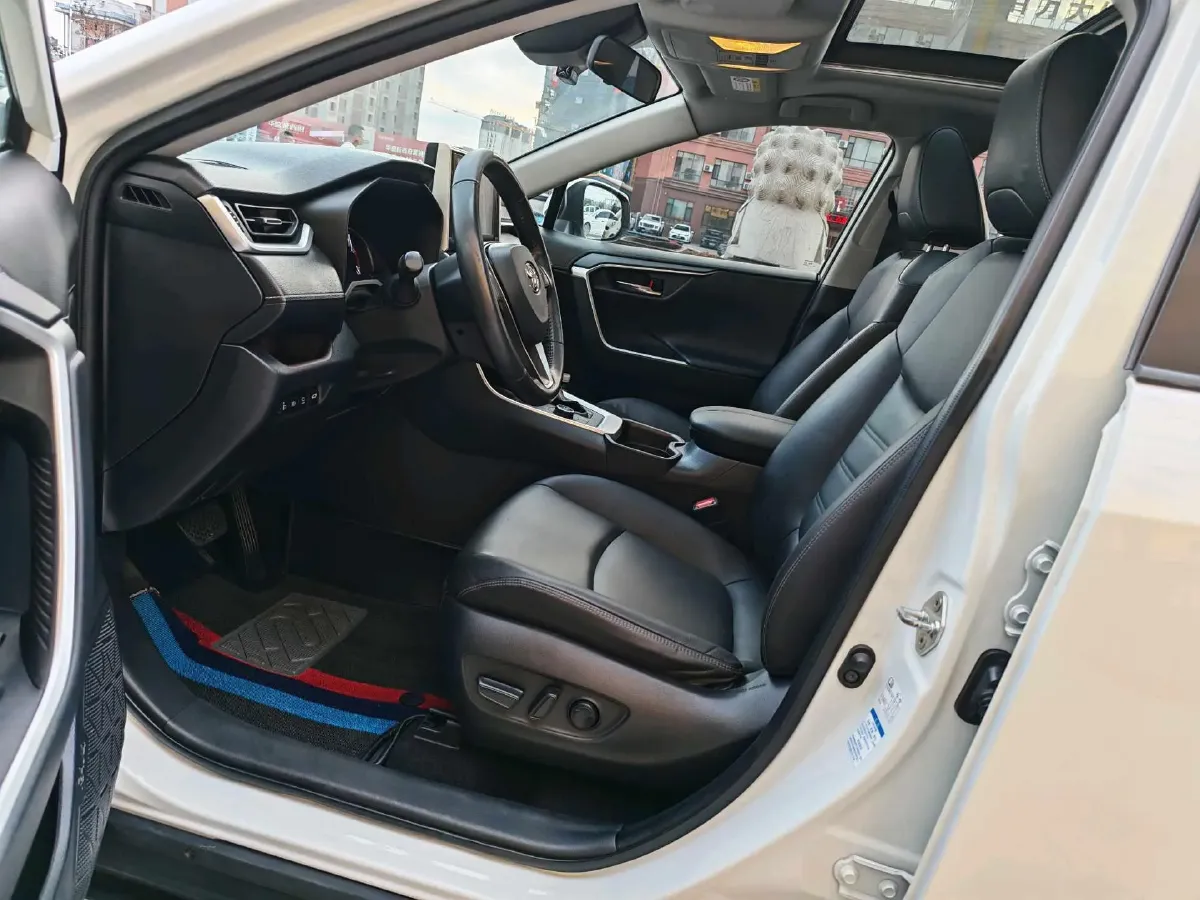 2020 Toyota RAV4 2.0L 171HP L4 CVT,autocango,china used car exporter,china ev exporter,chinese used car exporter,chinese used ev exporter