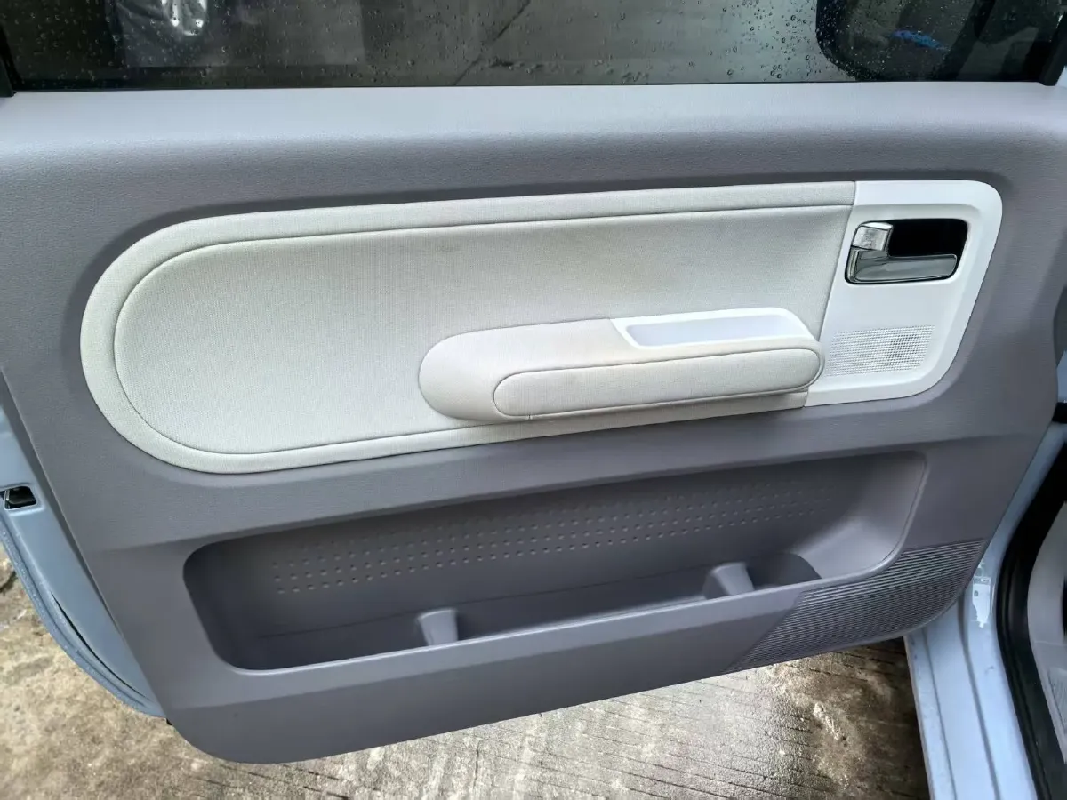 2023 WuLing Air ev BEV 28.4KWH,autocango,china used car exporter,china ev exporter,chinese used car exporter,chinese used ev exporter